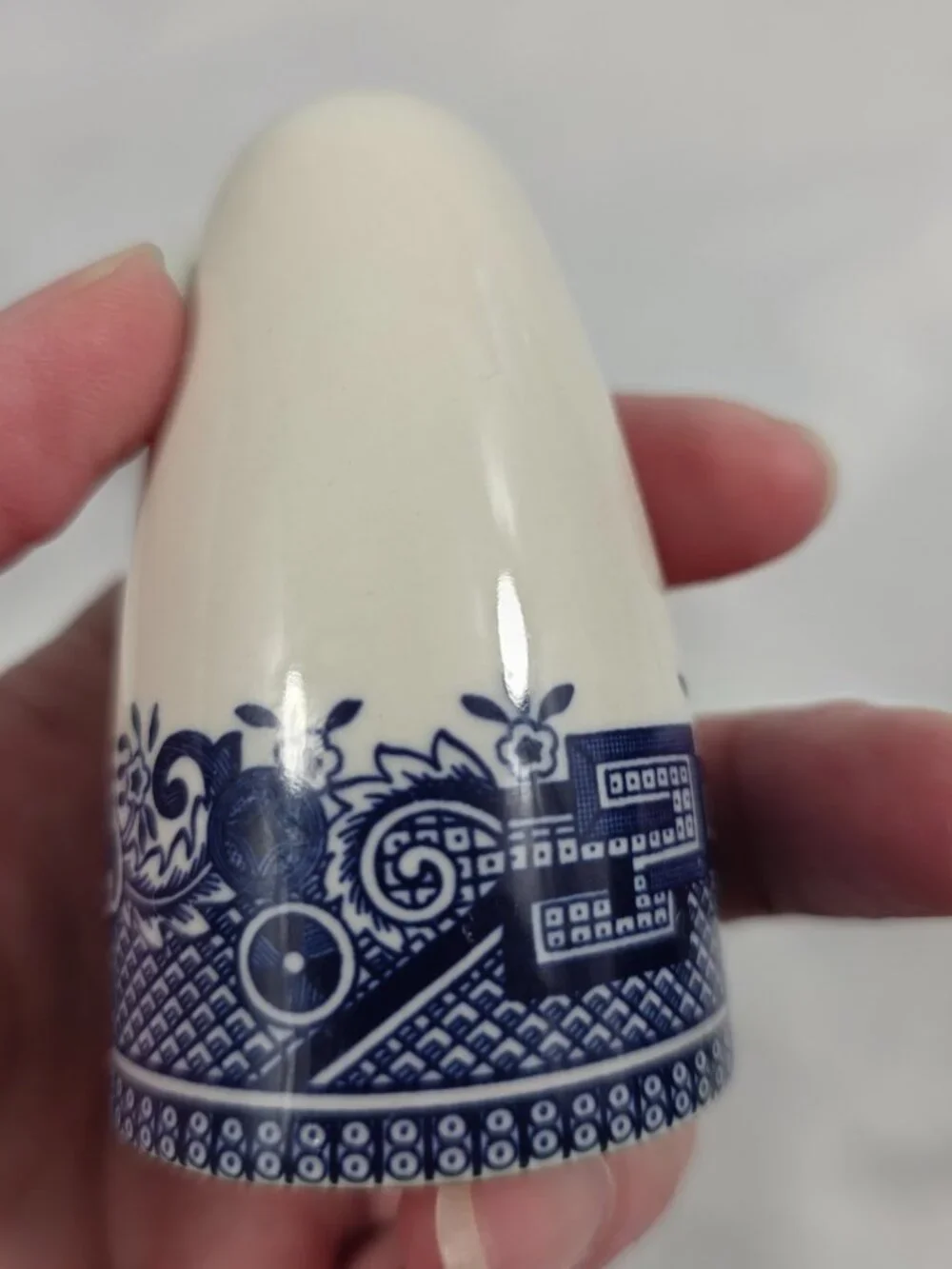 Churchill Willow Blue Salt & Pepper Shaker Set 1/5 Holes Georgian Shape England
